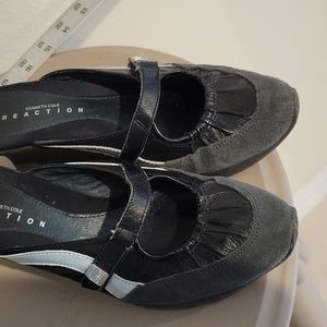 Kenneth Cole Reaction Black/grey and silver Slides with strap Sz 8